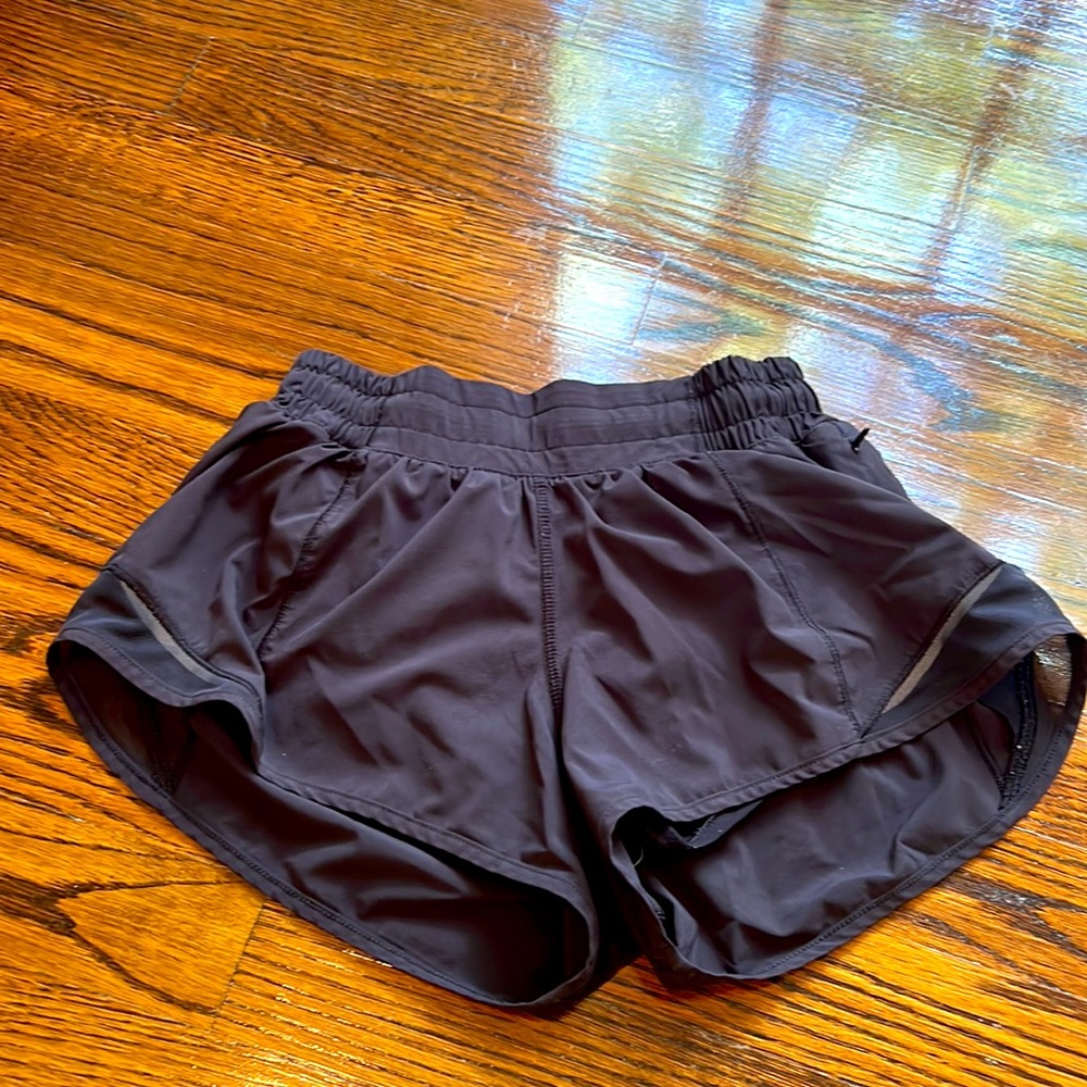 Lululemon size 2 Hotty Hot Shorts Regular Length